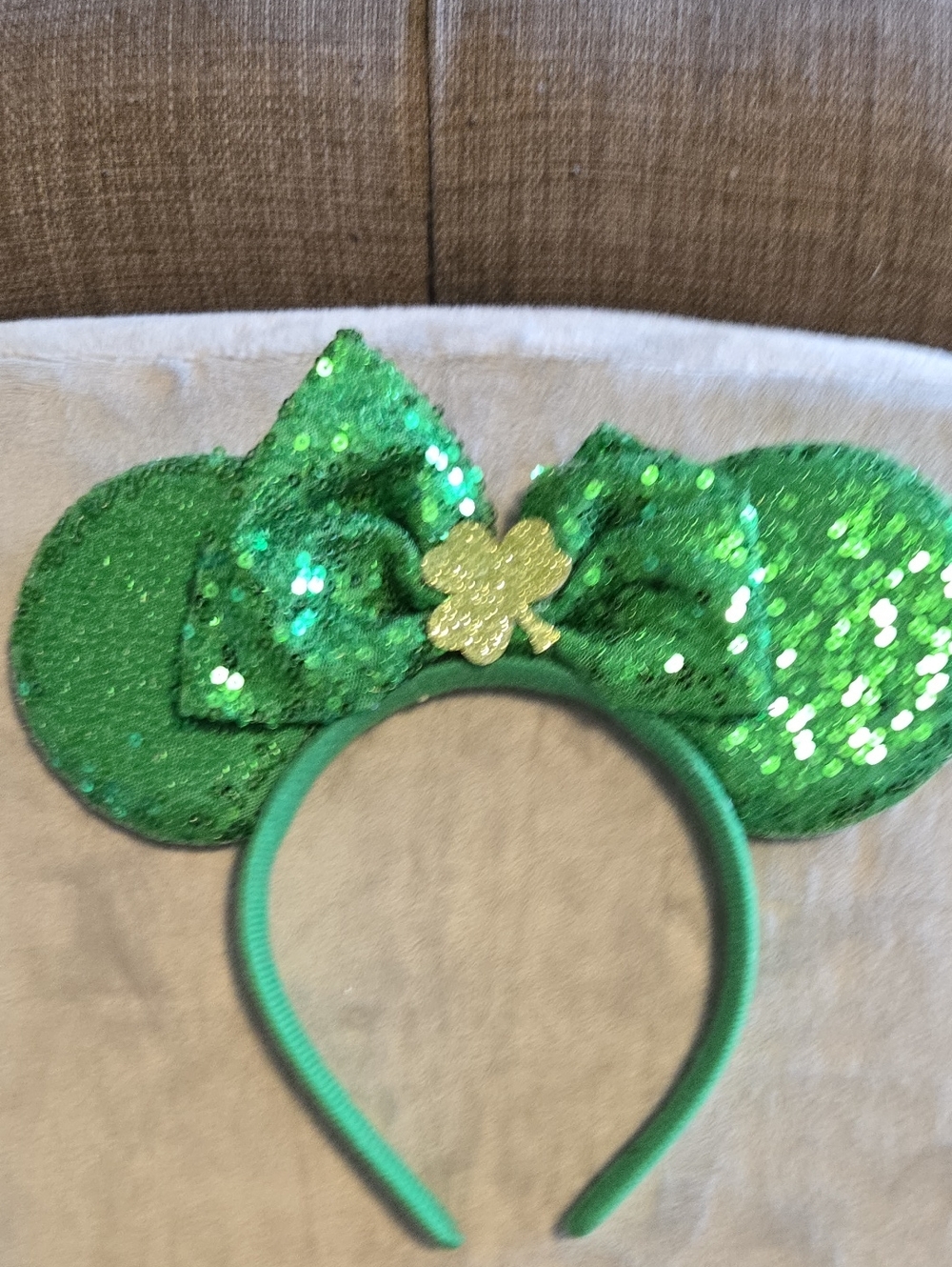 St. Patties Day Green Sequin Minnie Ears Headband with Bow